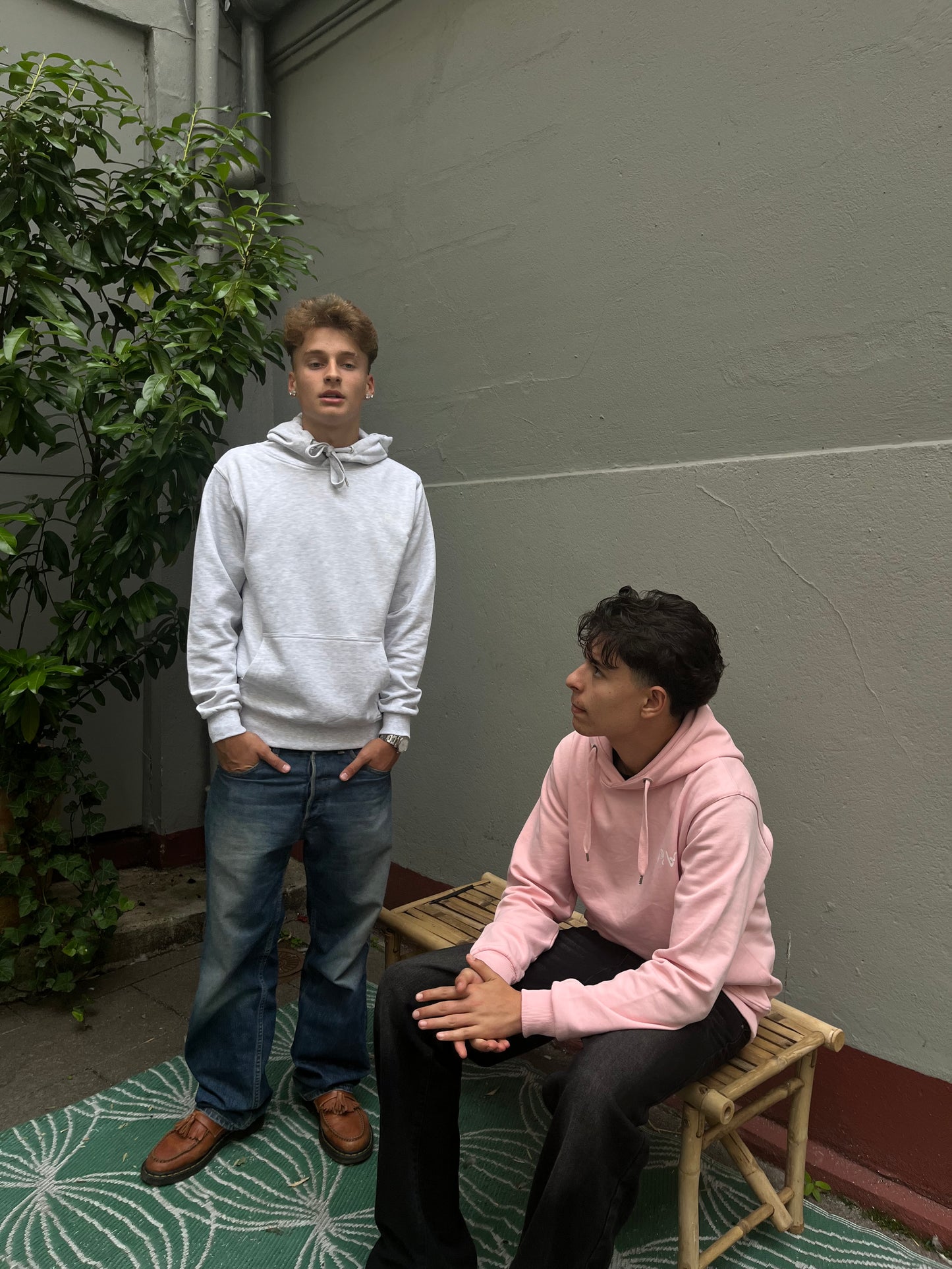 Arouve hoodies